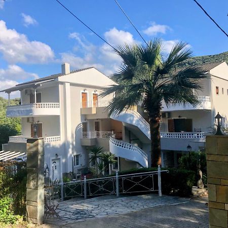 Aparthotel Golden Sun Parga Exterior foto