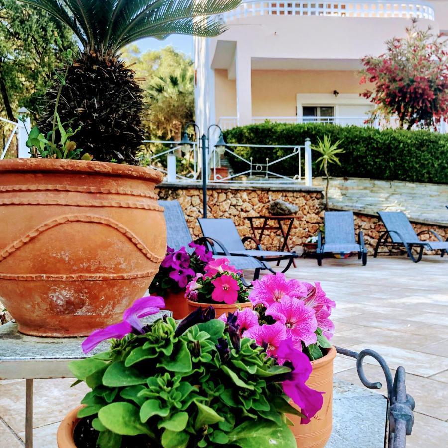 Aparthotel Golden Sun Parga Exterior foto